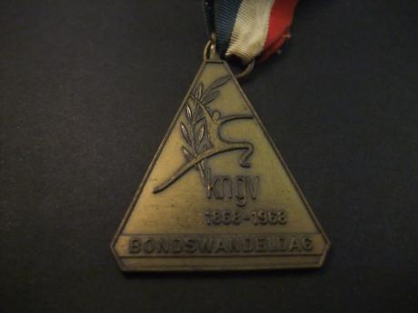 K.N.G.V. (koninklijk Nederlands Gymnastiek Verbond) bondswandeldag, 100 jarig jubileum